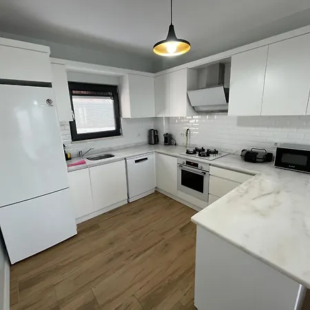 Sakarya ünlüce De 5 1 Salon özel Havuzlu Lux 10 Kişilik Tatil Villası * Sapanca